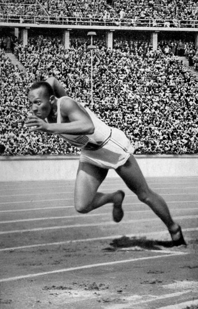 Jesse Owens au départ du 200 mètres aux Jeux Olympiques de Berlin, 1936 - Unbekannt