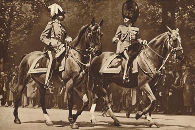 Le roi Édouard à la tête de la brigade des gardes, se tourne, imperturbable, pour s