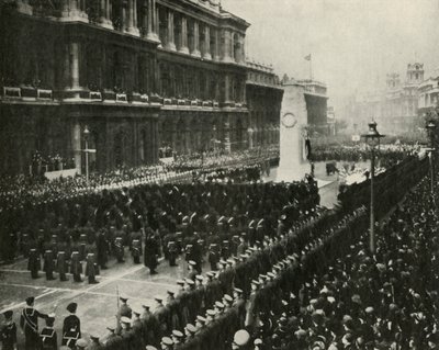 Le roi George VI assistant à la cérémonie du jour de l