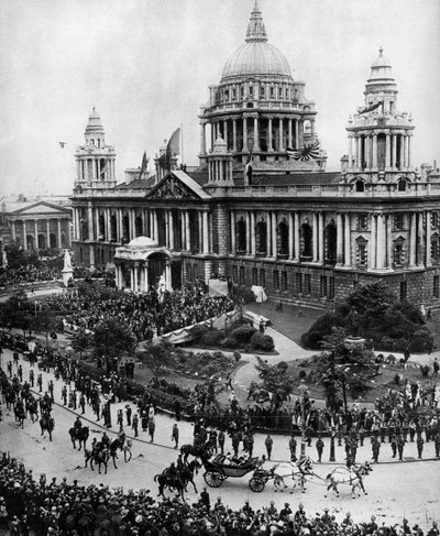 Le roi George V se rendant à l