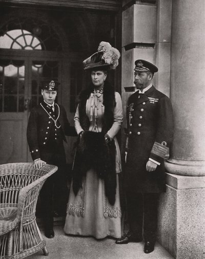 Le roi George et la reine Mary avec leur fils le prince Edward, mai 1910 - Unbekannt