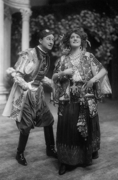 Lily Elsie et Joseph Coyne dans La Veuve joyeuse, vers 1907 - Unbekannt