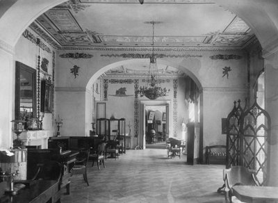 Salon dans le manoir de Maryino, début des années 1920 - Unbekannt