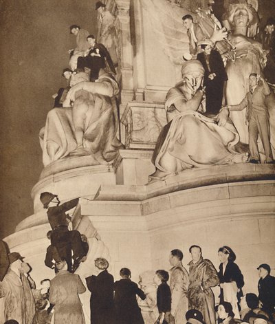 Tribune de Londres, 1937 - Unbekannt