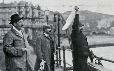 Louis Blériot sur la jetée à Douvres après son vol à travers la Manche - Unbekannt