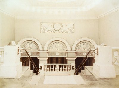 Escalier principal, Maison de l