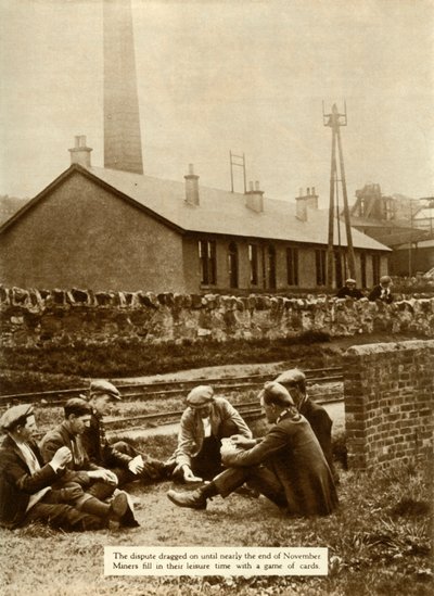 Mineurs jouant aux cartes pendant la grève générale, Grande-Bretagne, 1926 - Unbekannt