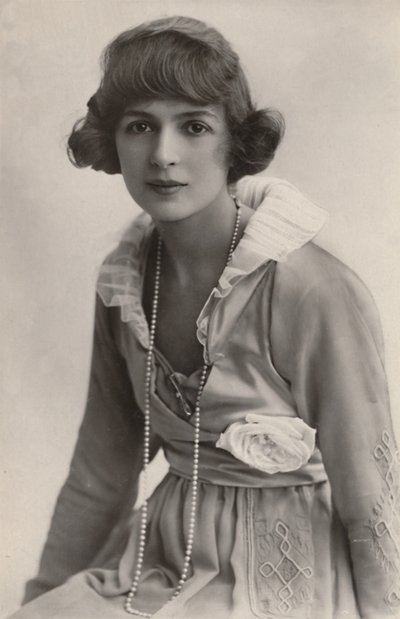 Mlle Julia James, 1890-1964, vers 1930 - Unbekannt