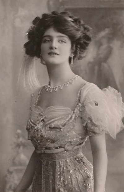 Miss Lily Elsie, 1886-1962, La Veuve Joyeuse, vers 1930 - Unbekannt