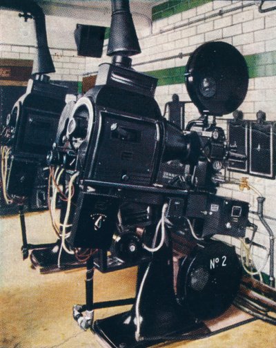 Cabine de projection de cinéma moderne, 1938 - Unbekannt