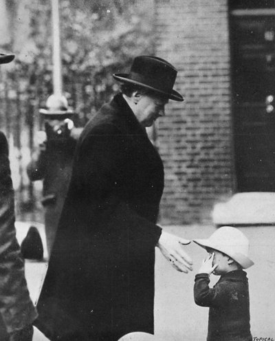 M. Churchill assistant à une réunion du Cabinet pendant la grève générale de 1926, 1926, 1945 - Unbekannt