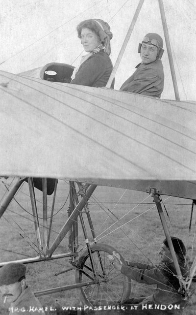 M. G Hemel avec passager, Hendon, Londres, vers 1910 - Unbekannt