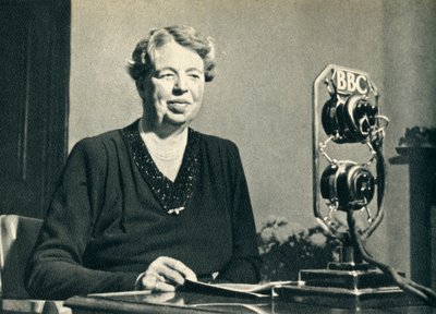 Mme Roosevelt est venue voir par elle-même les femmes de Grande-Bretagne en guerre - Unbekannt