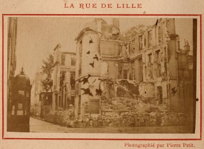 Commune de Paris (1871) : vue des bâtiments détruits rue de Lille à Paris en mai 1871. Photographie de Pierre Pepetit. - Unbekannt