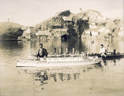 Spectacle naval au Pike. Deux navires de guerre et leurs opérateurs. Exposition universelle de 1904 - Unbekannt