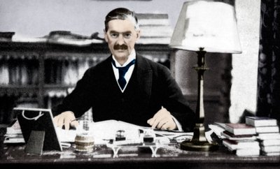 Neville Chamberlain, Premier ministre britannique - Unbekannt