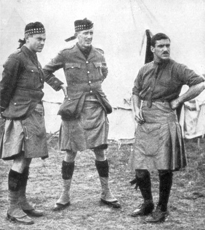 Officiers des Highlanders canadiens, 1915 - Unbekannt