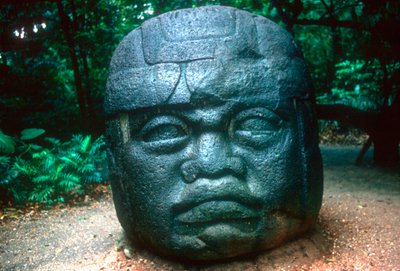 Tête sculptée olmèque de La Venta, précolombien, Amérique centrale, 1150-800 av. J.-C. - Unbekannt