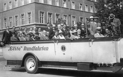 Transporteur de personnes à toit ouvert, vers les années 1920 - Unbekannt