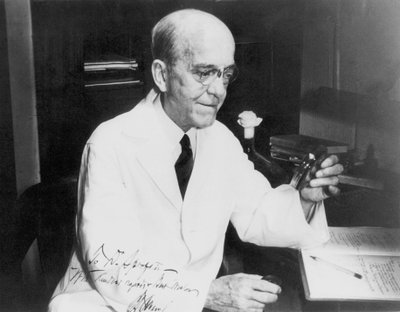 Oswald Theodore Avery, bactériologiste et biologiste moléculaire américain d
