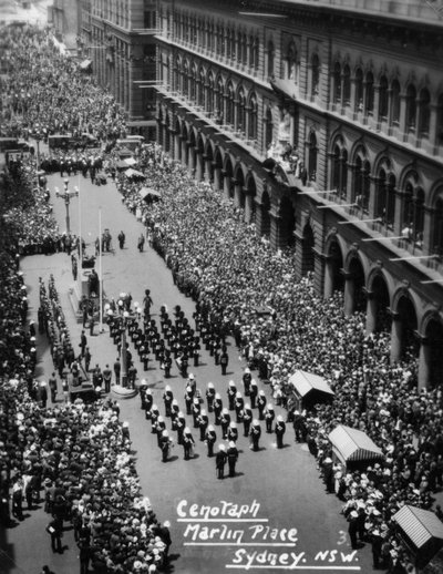 Parade au Cénotaphe, Martin Place, Sydney, Nouvelle-Galles du Sud, 1945 ou 1946 - Unbekannt