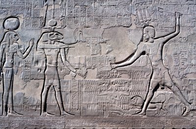 Pharaon frappant ses ennemis, Temple de Khnum, périodes ptolémaïque et romaine - Unbekannt