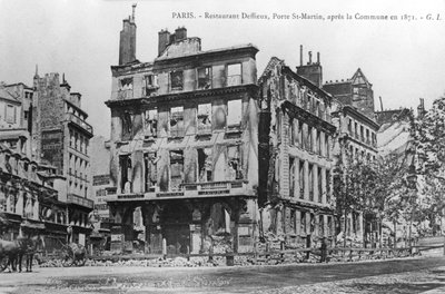 Carte postale montrant les dégâts au restaurant Deffieux, Porte St.-Martin, après la Commune de Paris de 1871 - Unbekannt