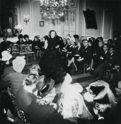 Présentation de la collection de printemps du créateur de mode français Jacques Fath, Paris, mars 1944 - Unbekannt