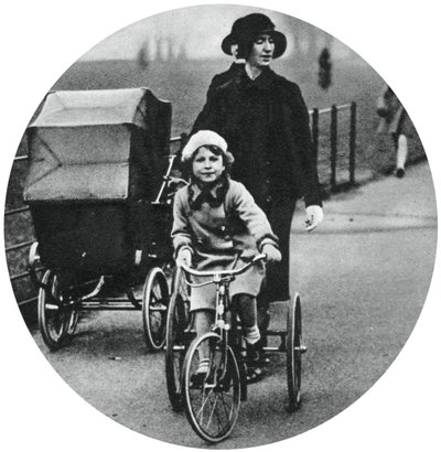 La princesse Elizabeth à vélo, mars 1932 - Unbekannt