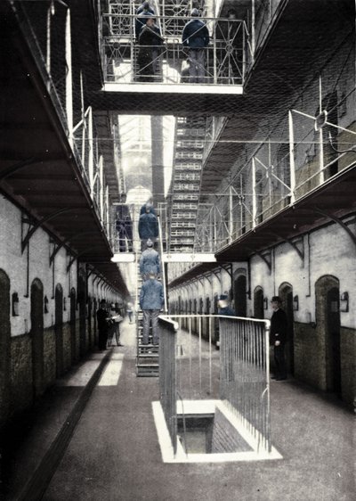 Prisonniers allant dîner, prison de Wormwood Scrubs, Londres, vers 1903 - Unbekannt
