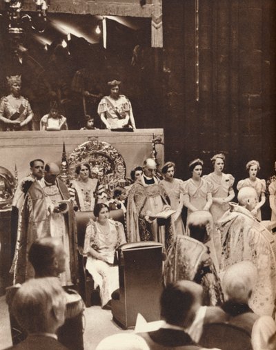 La Reine Elizabeth regarde son mari couronné le jour de son couronnement, 1937 - Unbekannt