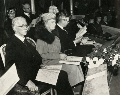 La reine Mary au concert de Thanksgiving pour la victoire, Royal Albert Hall, 1945, 1951 - Unbekannt