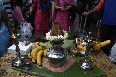 Festival du char Ratha Yatra à Paris. Offrandes. France - Unbekannt