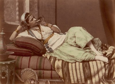 [Femme allongée fumant], 1870-90 - Unbekannt