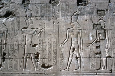Relief du Pharaon devant Horus, Temple d