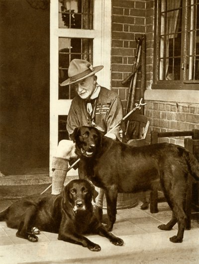 Robert Baden-Powell chez lui avec ses chiens, vers 1929, 1935 - Unbekannt