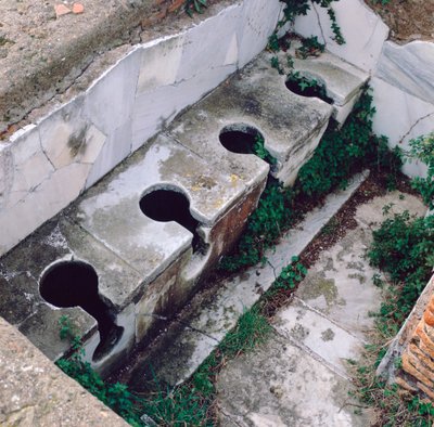 Toilettes romaines, Ostie, Italie - Unbekannt