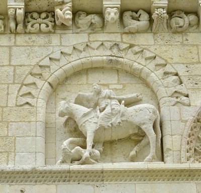 Art roman : détail de la façade représentant Hugues de Surgères et Geoffroy de Vendôme ou l