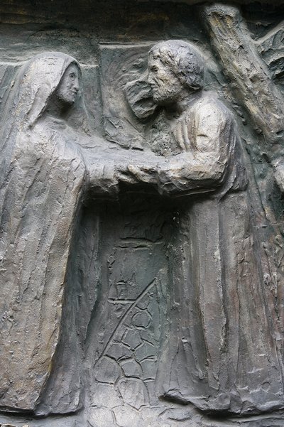 Église Saint-Pierre de Montmartre : sculpture de la porte Notre-Dame : Jésus rencontre sa mère sur la Via Dolorosa, Paris - Unbekannt