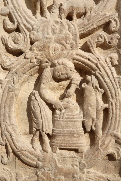 Basilique Saint-Denis. Portail central. Calendrier agricole, 20150919, Saint-Denis, France - Unbekannt