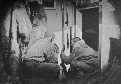 Scott-Hansen et Johansen inspectant les baromètres, 1893-1896, 1897 - Unbekannt