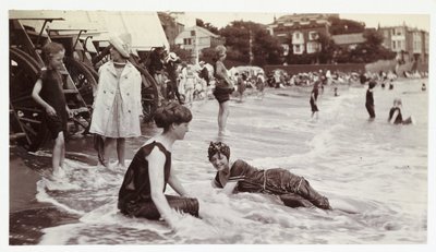 Baignade en mer, Broadstairs, Kent, vers 1913 - Unbekannt