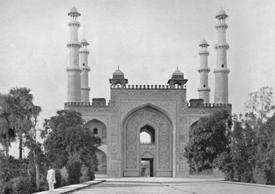 Sikandra. Porte du tombeau d