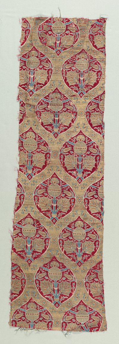 Fragments de brocart de soie et d