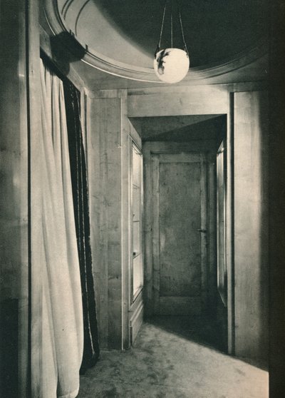 Petit vestibule avec placards en sycomore blanc, vers 1925 - Unbekannt