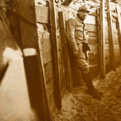 Soldat dans les tranchées, vers 1914-1918 - Unbekannt