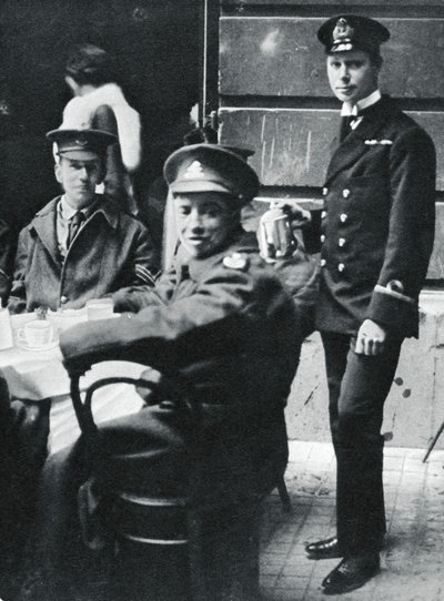 Sous-lieutenant Prince Albert servant du thé aux soldats blessés au Palais de Buckingham - Unbekannt