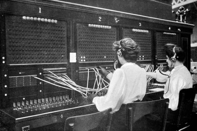 Opérateurs de standard téléphonique au travail, début du 20e siècle - Unbekannt