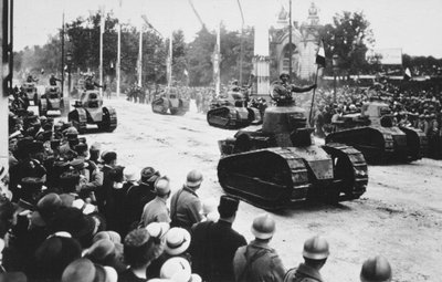 Chars dans le grand défilé de la victoire, Paris, France, 14 juillet 1919 - Unbekannt