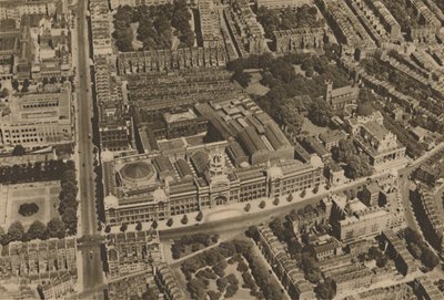 La caméra capture une vue de South Kensington depuis un avion volant bas, vers 1935 - Unbekannt